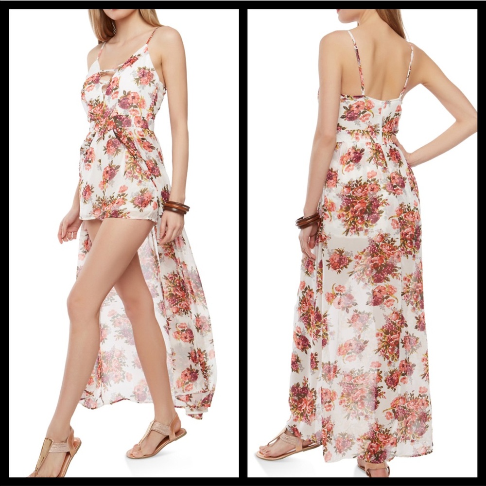 ❣️ Sale was 45$ down sizing ❣️ Floral lace up  maxi romper